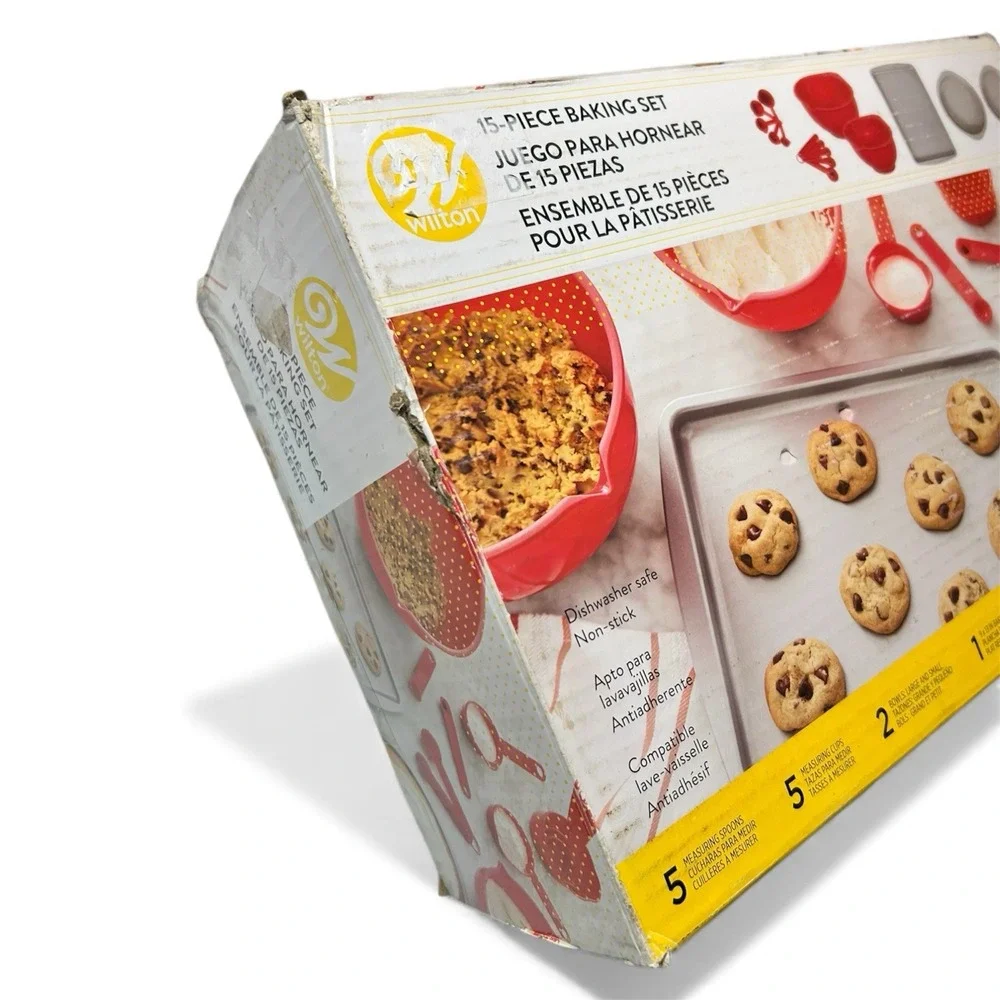 Wilton 15-Piece‎ Baking Set